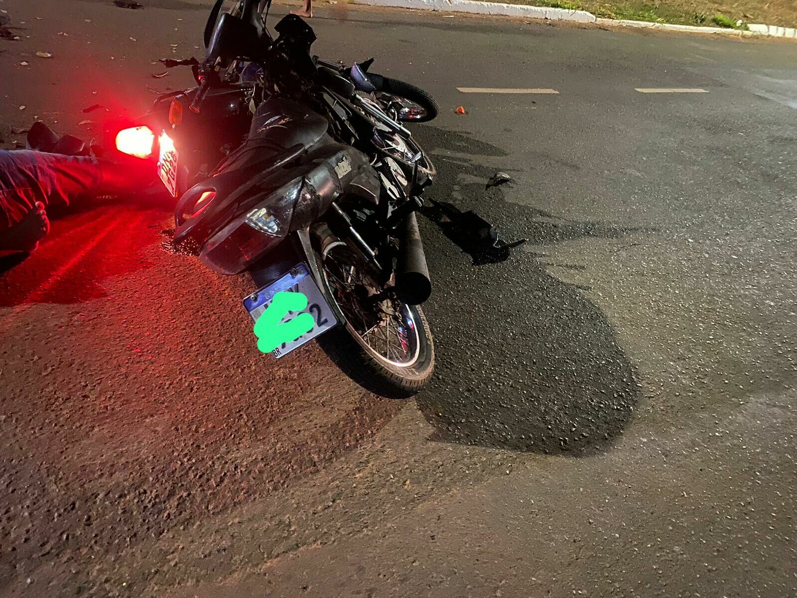 Imagem de compartilhamento para o artigo Motociclista em alta velocidade bate em moto e deixa dois feridos no São Francisco da MS Todo dia